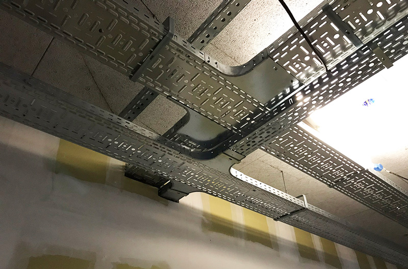 Cable tray là gì? Cấu tạo, công dụng và các loại phổ biến hiện nay