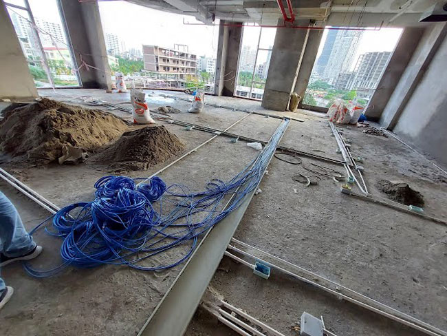 Lắp máng cáp âm sàn