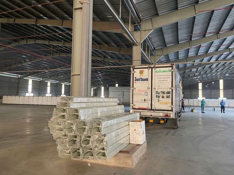 Máng cáp 100x100 cho công trình cao tầng, nhà xưởng