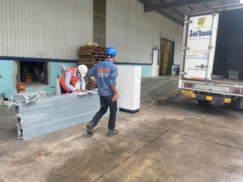 Máng cáp 150x100 cho hệ thống dây cáp vừa và nhỏ