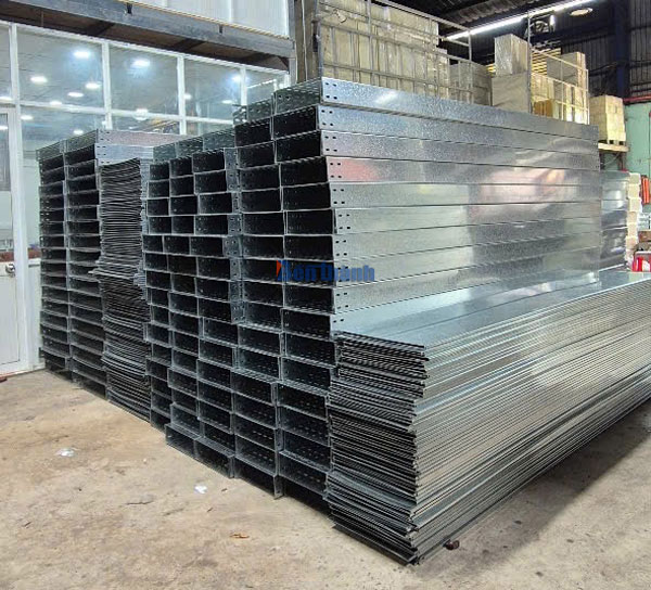 Máng điện sắt mạ kẽm