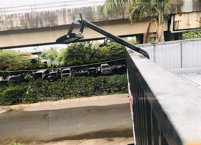 Các loại đèn chiếu bảng hiệu ngoài trời lắp nhiều nhất