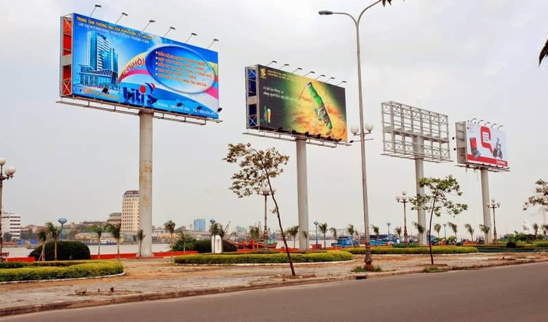 Bóng đèn hắt biển quảng cáo ngoài trời chống nước bền đẹp