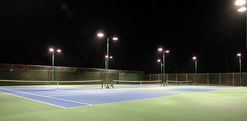 Đèn pha sân tennis chống chói đạt tiêu chuẩn thi đấu