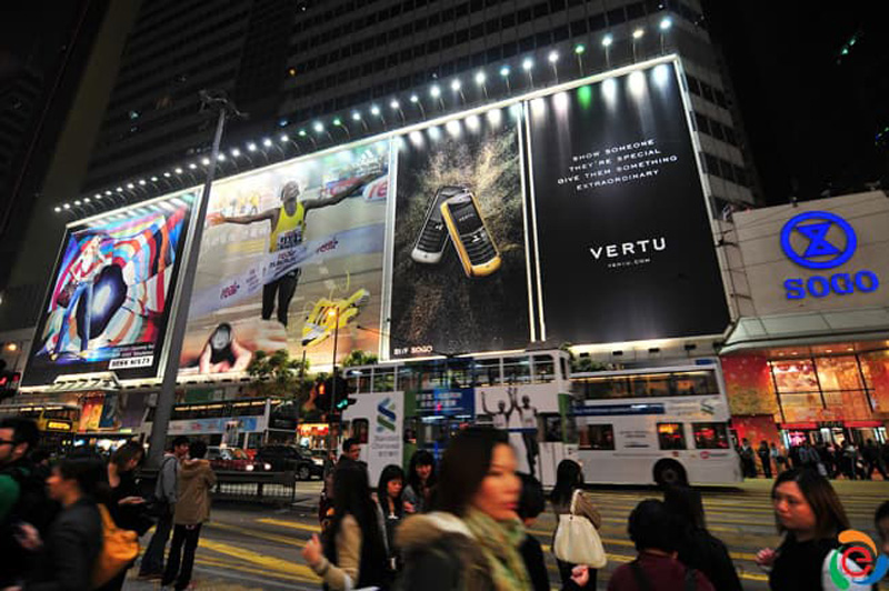 Bóng đèn rọi biển quảng cáo ngoài trời nên chọn hãng nào